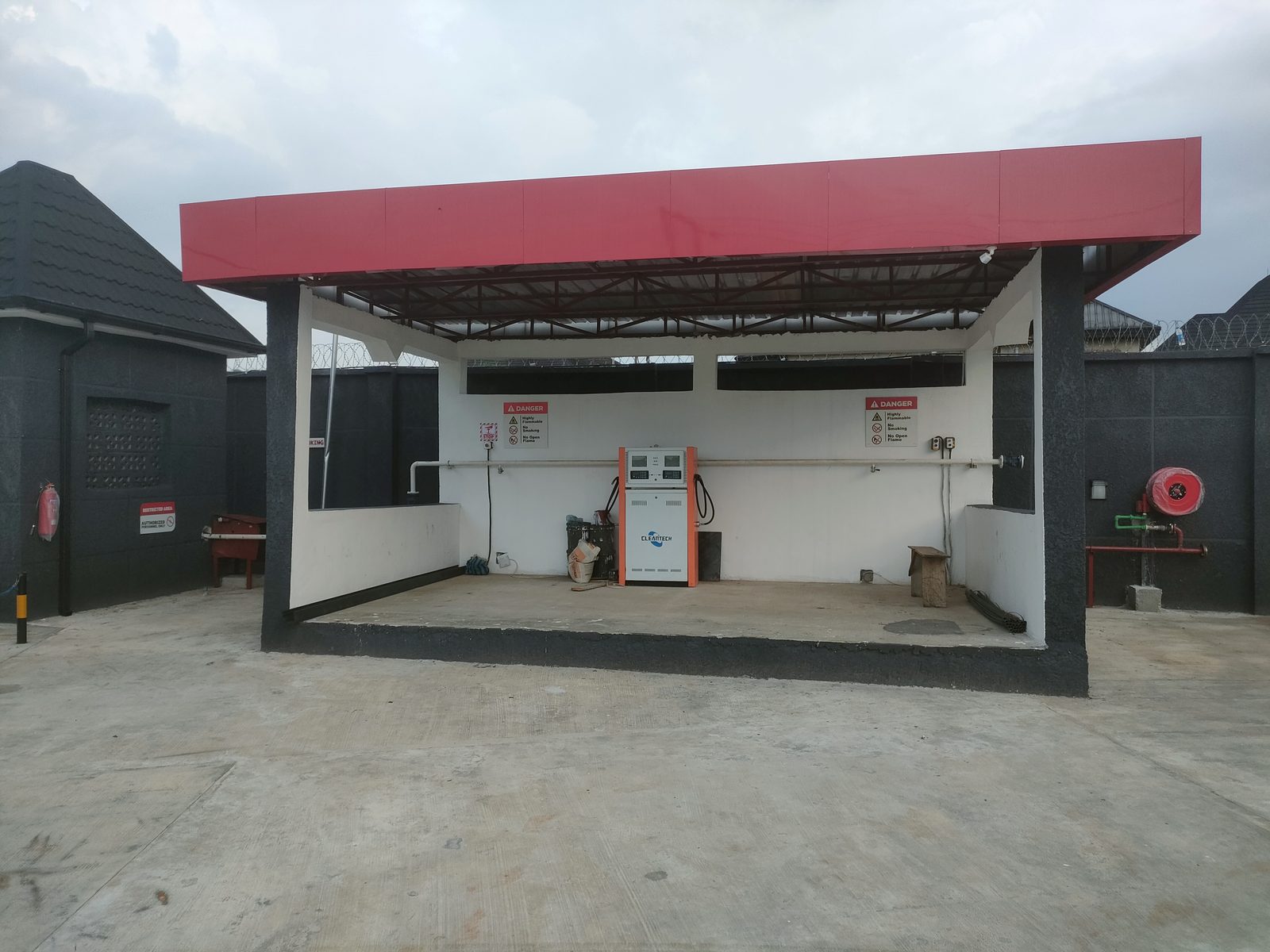 Fuel dispenser station fit-out